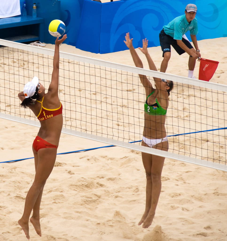 Tennis player reaching for the ball at Ace Courts